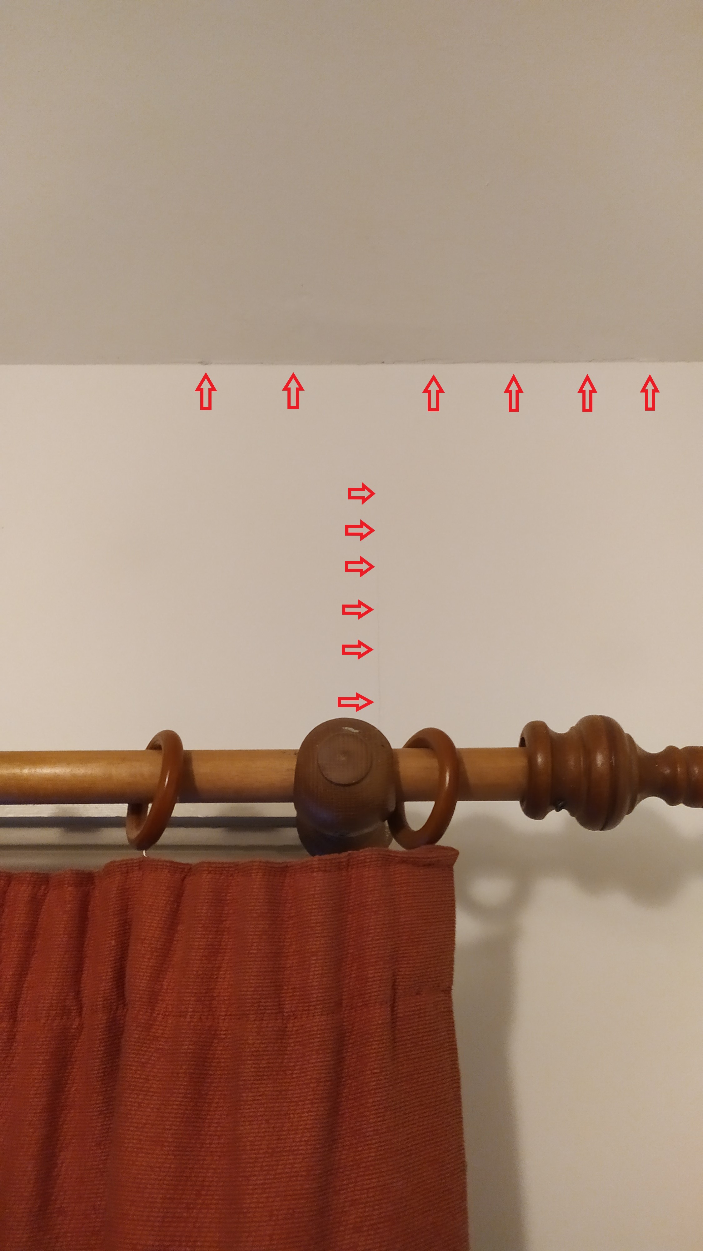 Facade_Crack_back_inside_20220416_201933